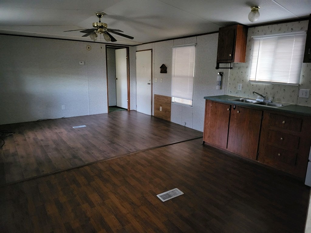 699 Willard Nix Road Nashville, GA 31639 - Photo 4 of 9 Gallery Image 4