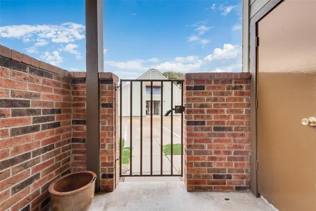 $149,900 | 3121 Sondra Drive, Unit 108, Fort Worth, TX 76107