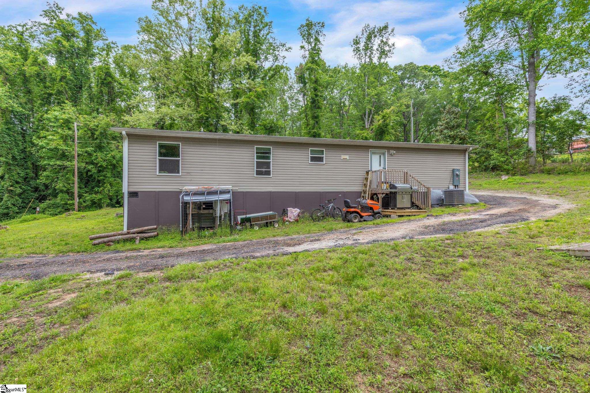 21 Hughes Road Greenville, SC 29611 - Photo 27 of 35
