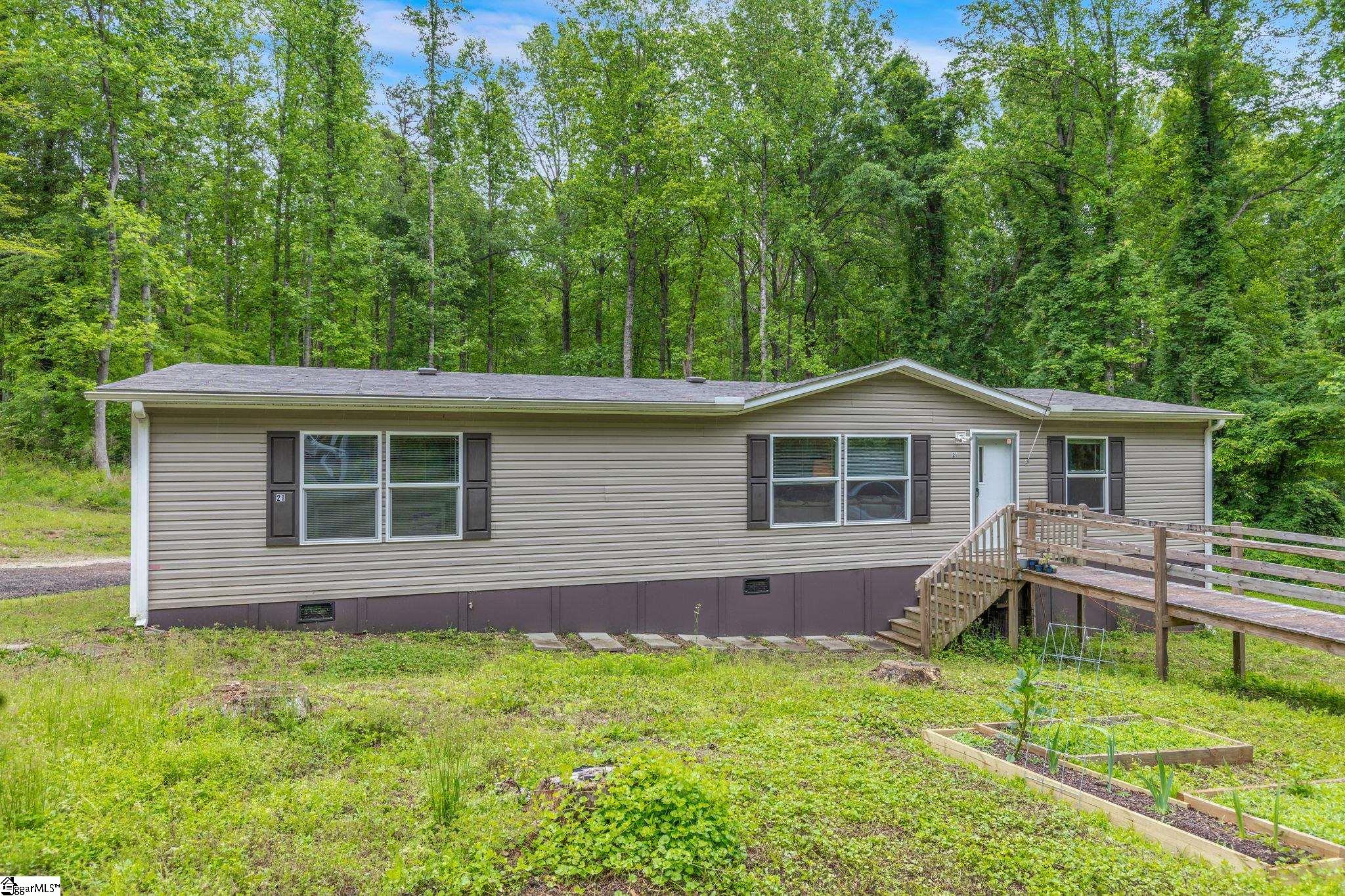 21 Hughes Road Greenville, SC 29611 - Photo 4 of 35