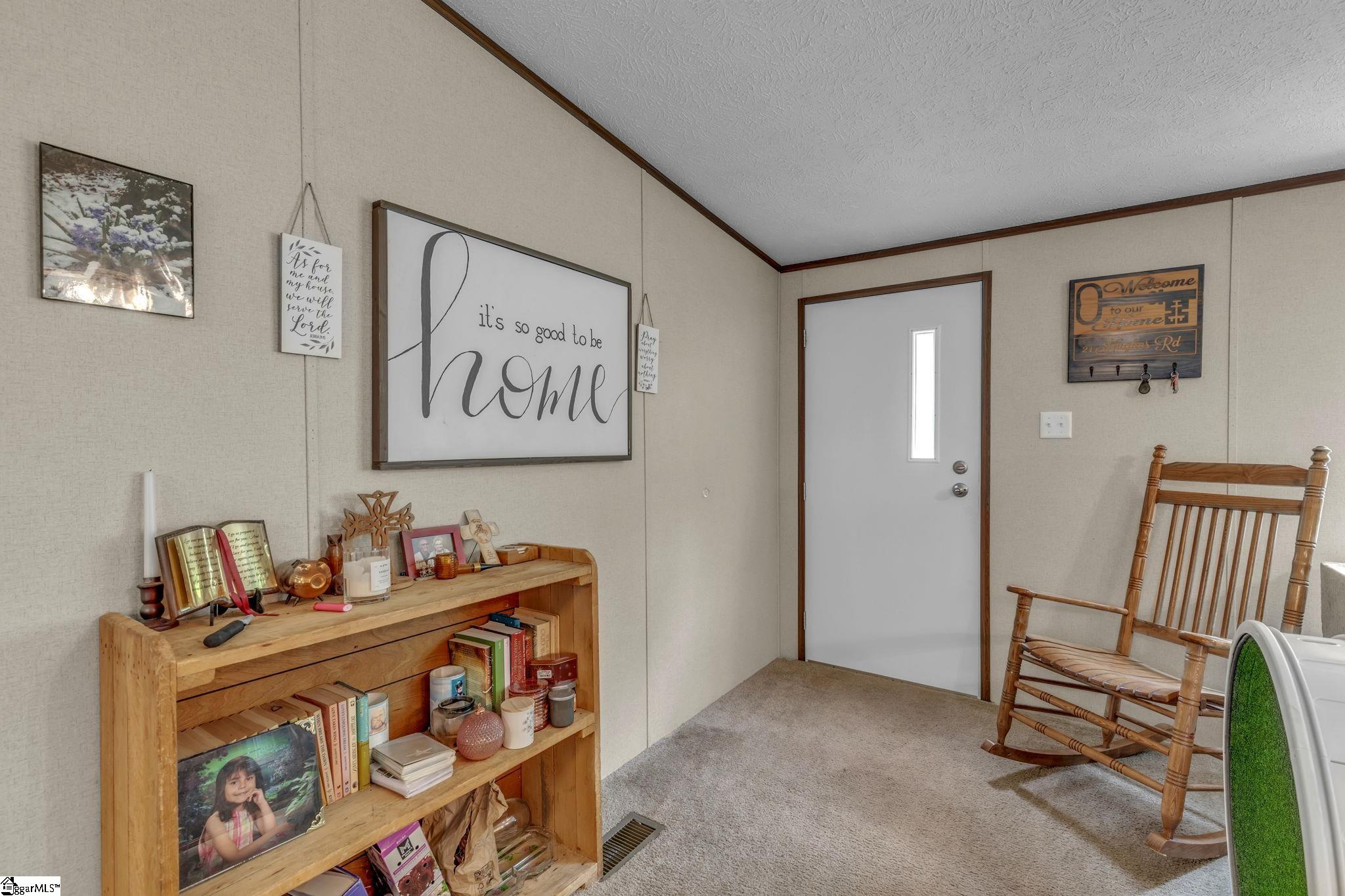 21 Hughes Road Greenville, SC 29611 - Photo 6 of 35