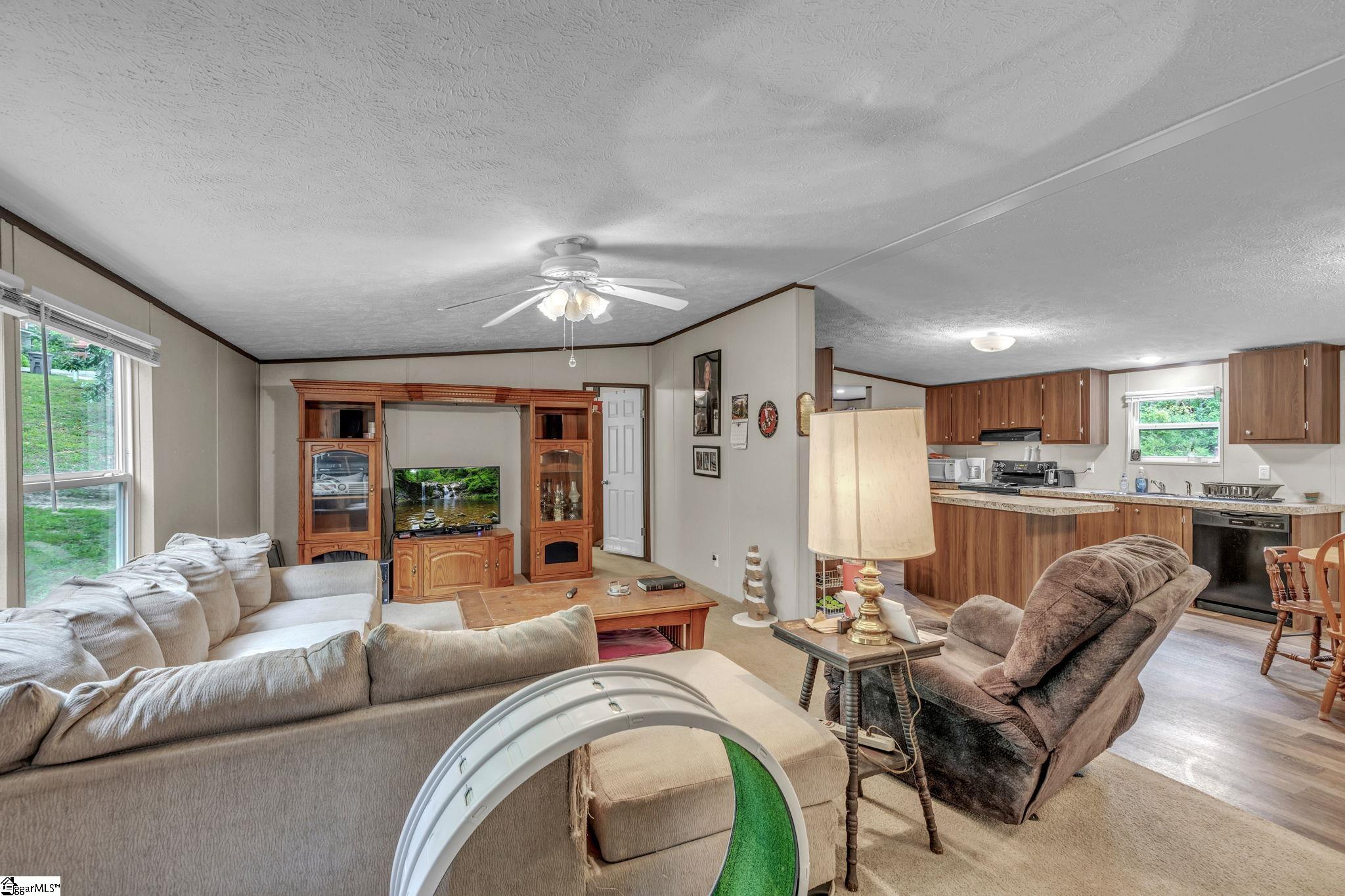 21 Hughes Road Greenville, SC 29611 - Photo 7 of 35