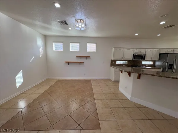 $2,995 | 128 Torchwood Lane, Las Vegas, NV 89144