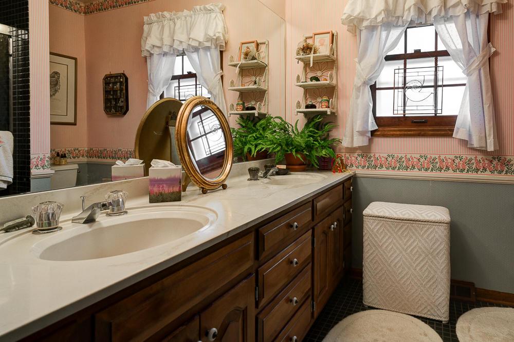 212 Ashbourne Road Bexley, OH 43209 - Photo 22 of 32