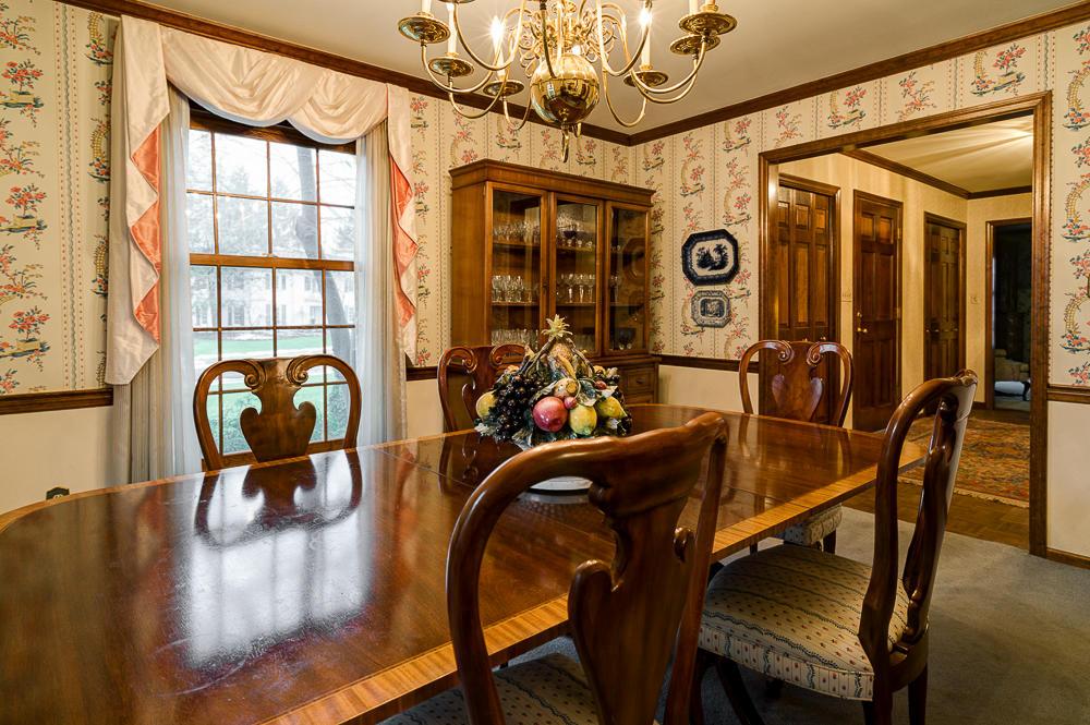 212 Ashbourne Road Bexley, OH 43209 - Photo 4 of 32
