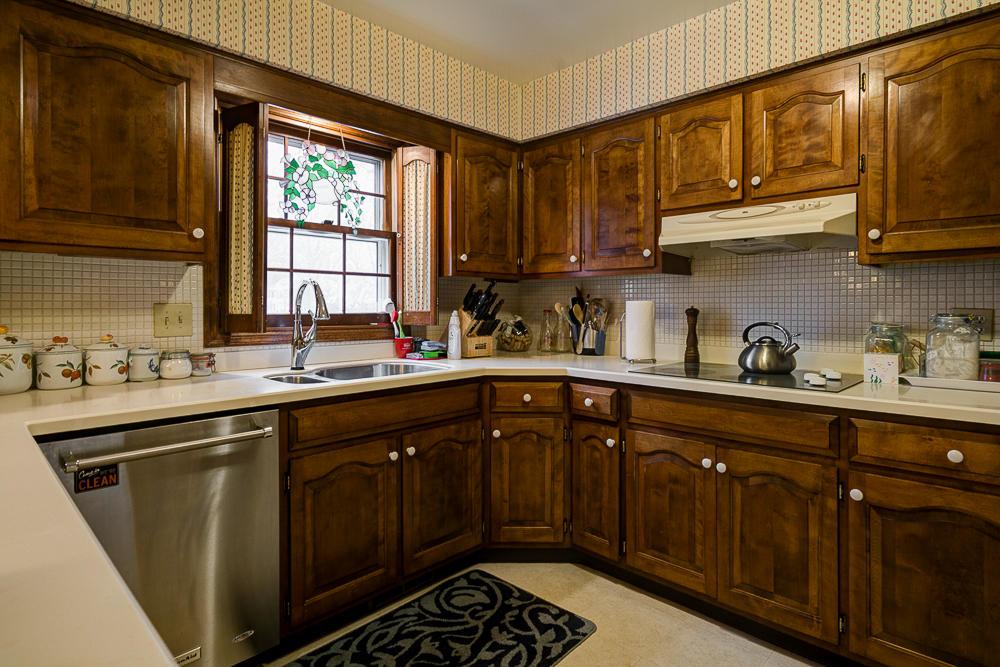 212 Ashbourne Road Bexley, OH 43209 - Photo 9 of 32
