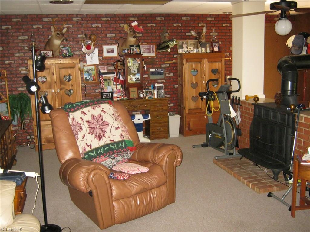 127 Hiatt Road Thomasville, NC 27360 - Photo 18 of 19 Gallery Image 18