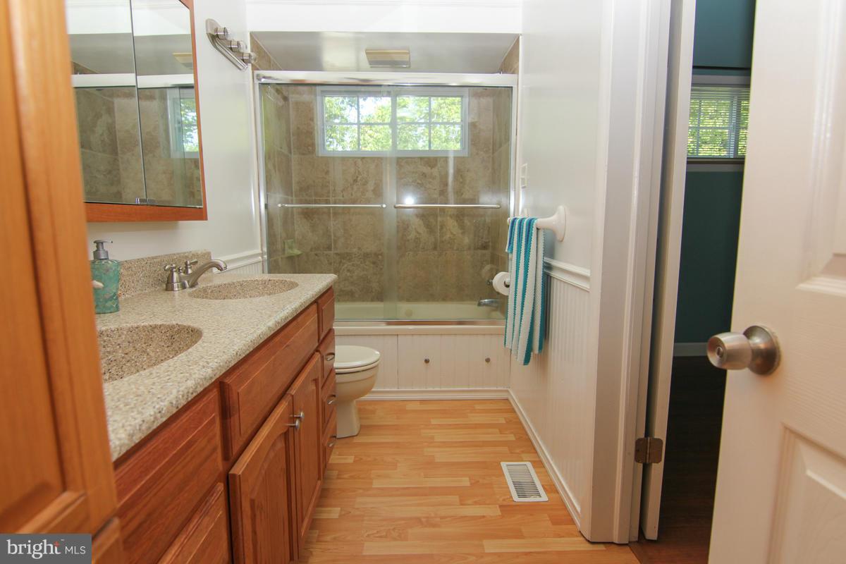 1533 Snug Harbor Road Shady Side, MD 20764 - Photo 18 of 24 Bath (Master)