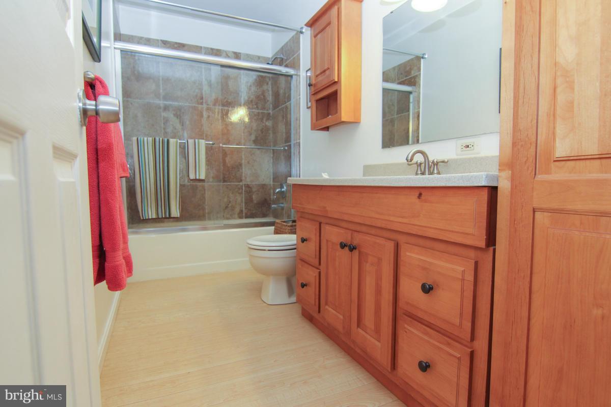 1533 Snug Harbor Road Shady Side, MD 20764 - Photo 8 of 24 Bath