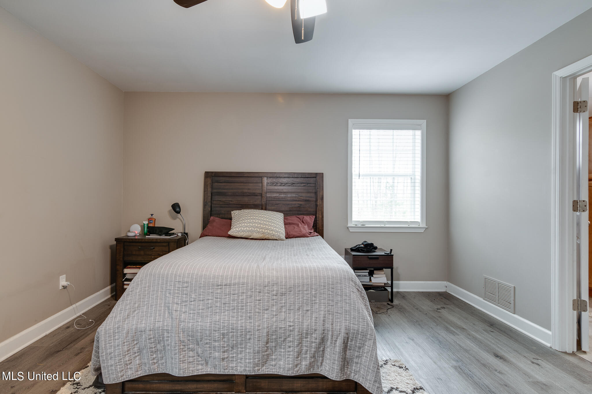 307 Woodview Road Byhalia, MS 38611 - Photo 20 of 37 307 Woodview Road-35