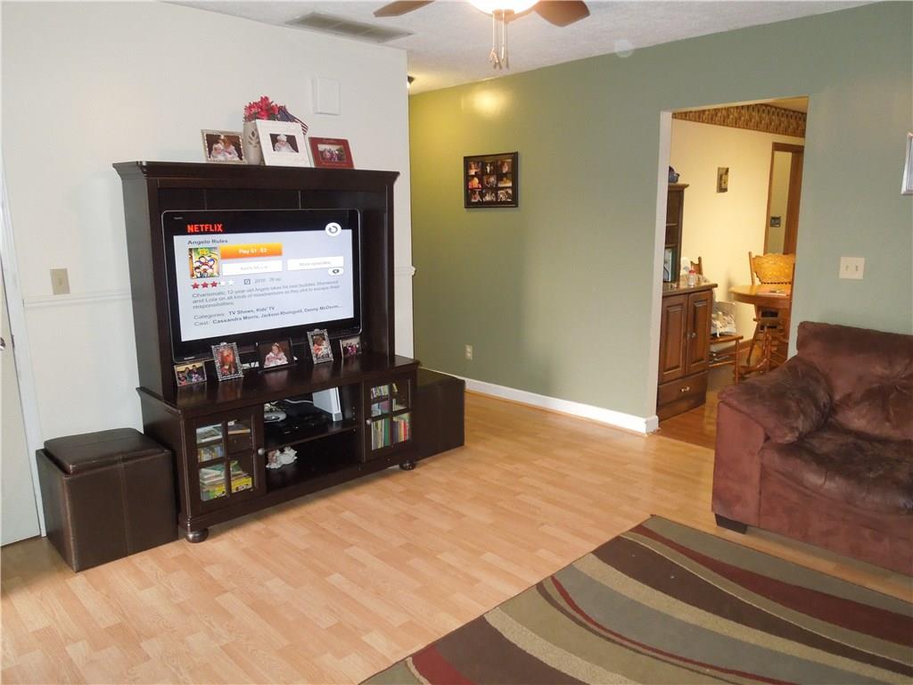 315 Harrison Street Hope, IN 47246 - Photo 4 of 24 Gallery Image 4