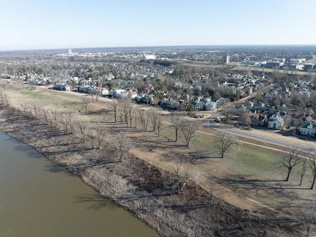 $399,000 | 866 River Park Drive, Memphis, TN 38103