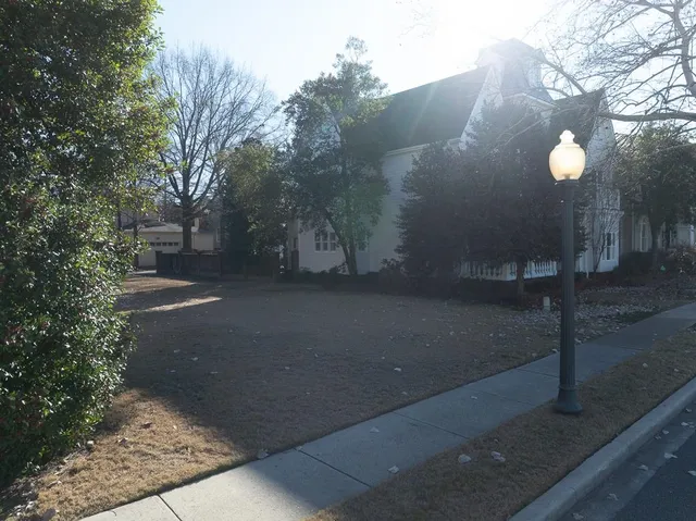 $399,000 | 866 River Park Drive, Memphis, TN 38103