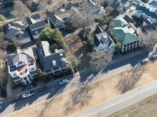 $399,000 | 866 River Park Drive, Memphis, TN 38103