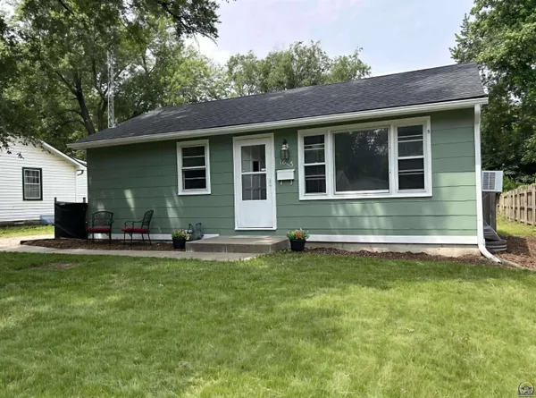 $149,900 | 1813 Southwest McAlister Avenue, Topeka, KS 66604