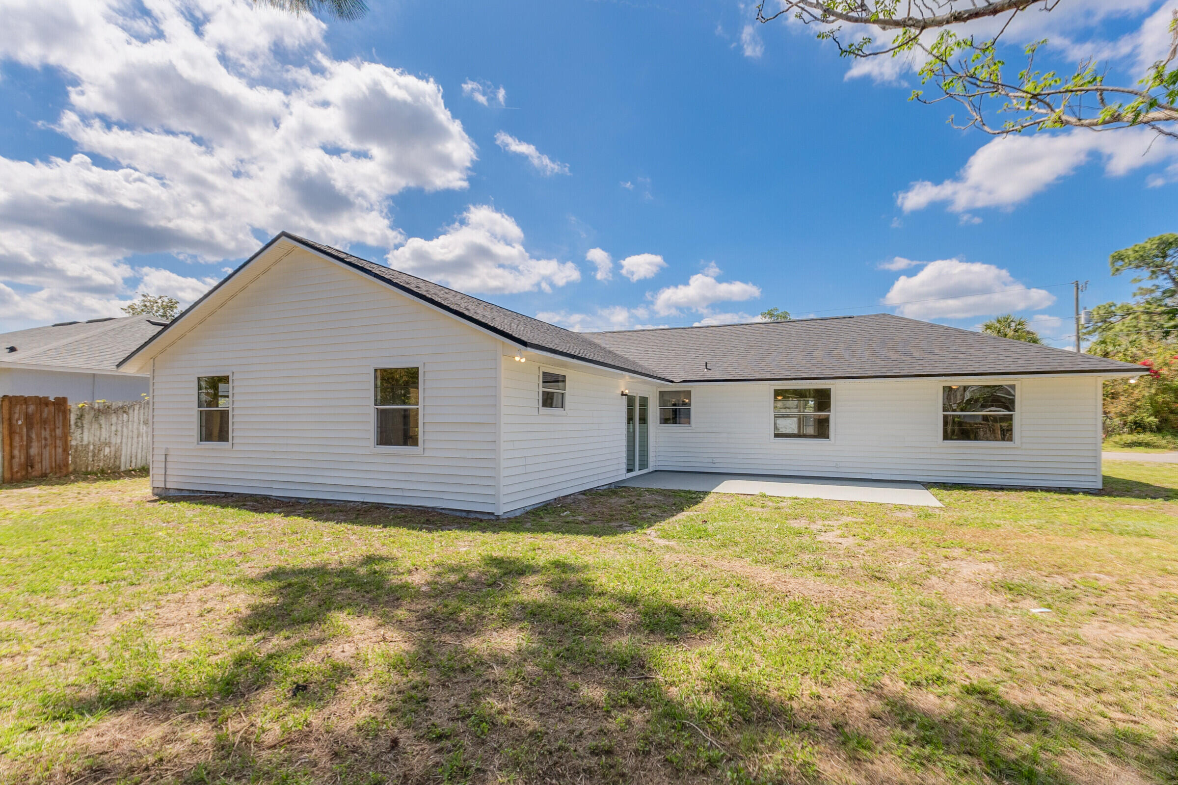 5605 Holden Road Cocoa, FL 32927 - Photo 3 of 30 04_5605Holden101_mls