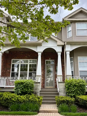 $450,000 | 6069 River Bend Drive, Lisle, IL 60532