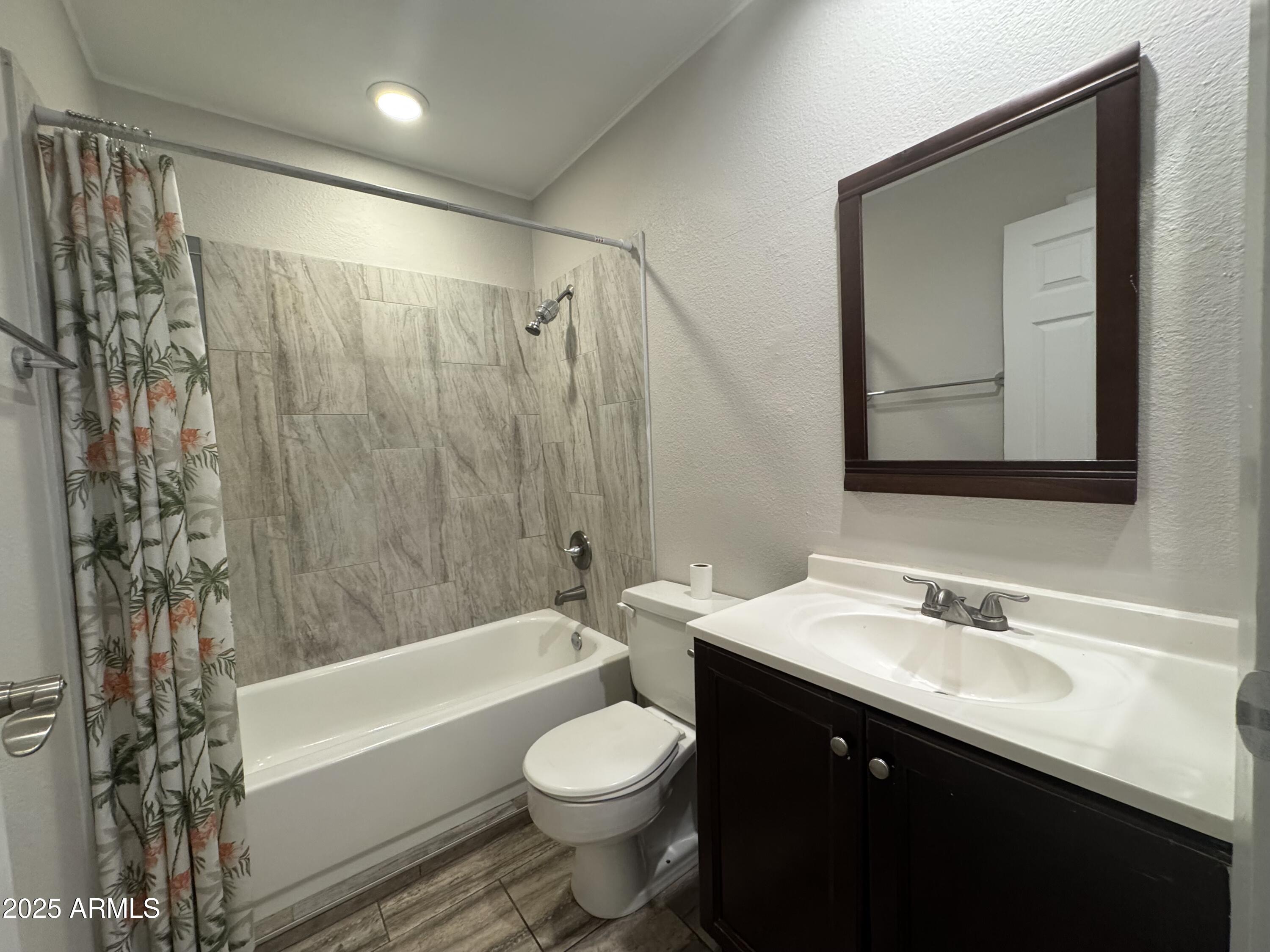 6814 North 35th Avenue, Unit D Phoenix, AZ 85017 - Photo 11 of 18 IMG_8598