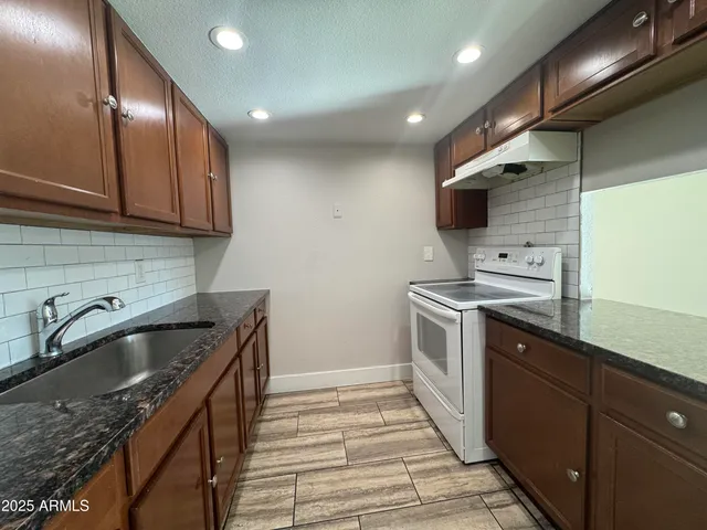 $1,295 | 6814 North 35th Avenue, Unit D, Phoenix, AZ 85017