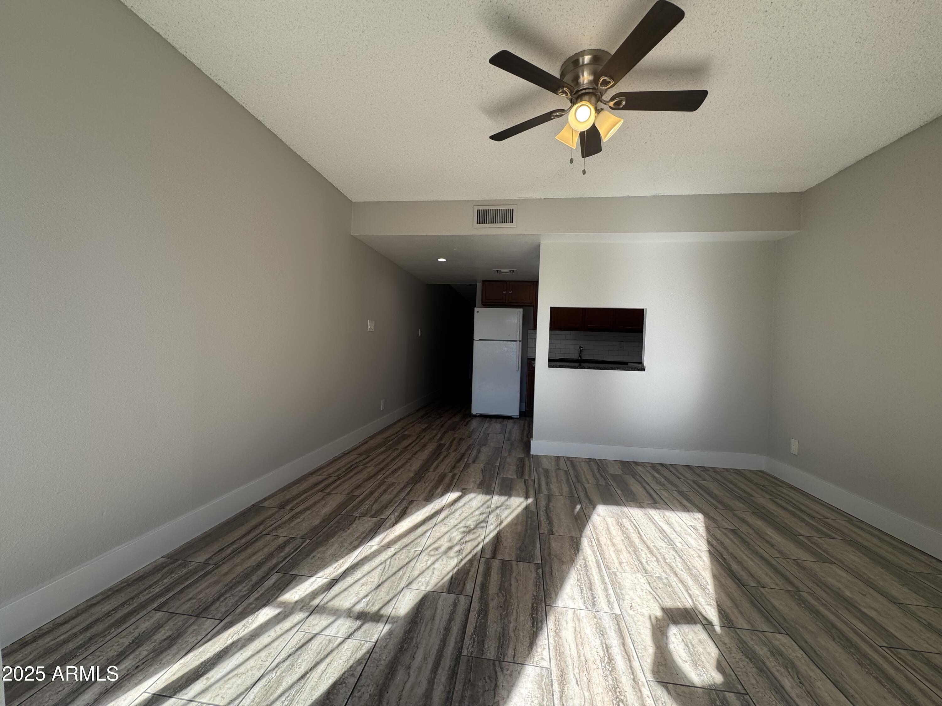 6814 North 35th Avenue, Unit D Phoenix, AZ 85017 - Photo 8 of 18 IMG_8603