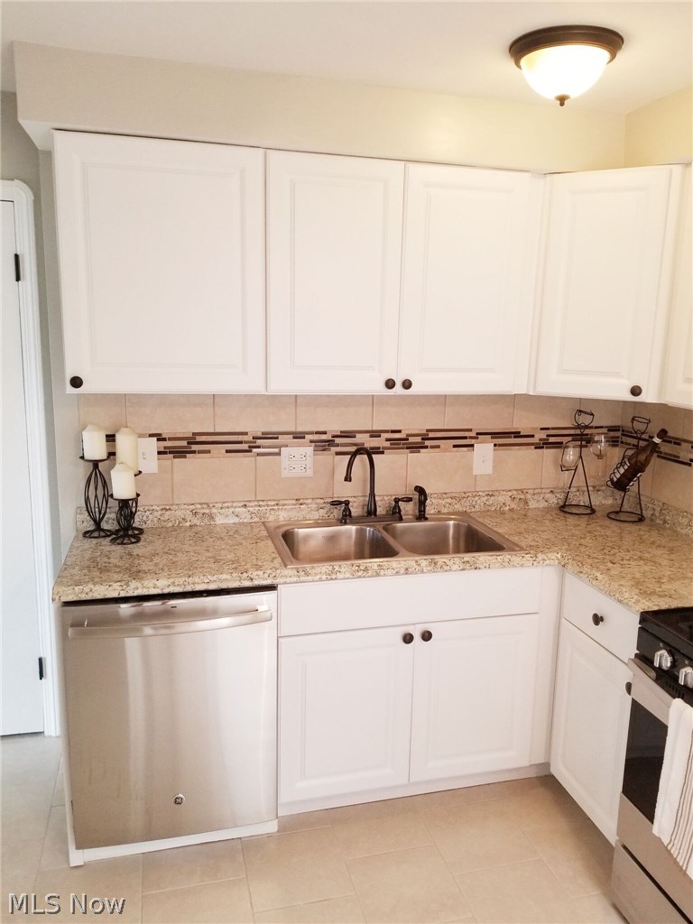 7411 Jameson Road Parma, OH 44129 - Photo 23 of 35