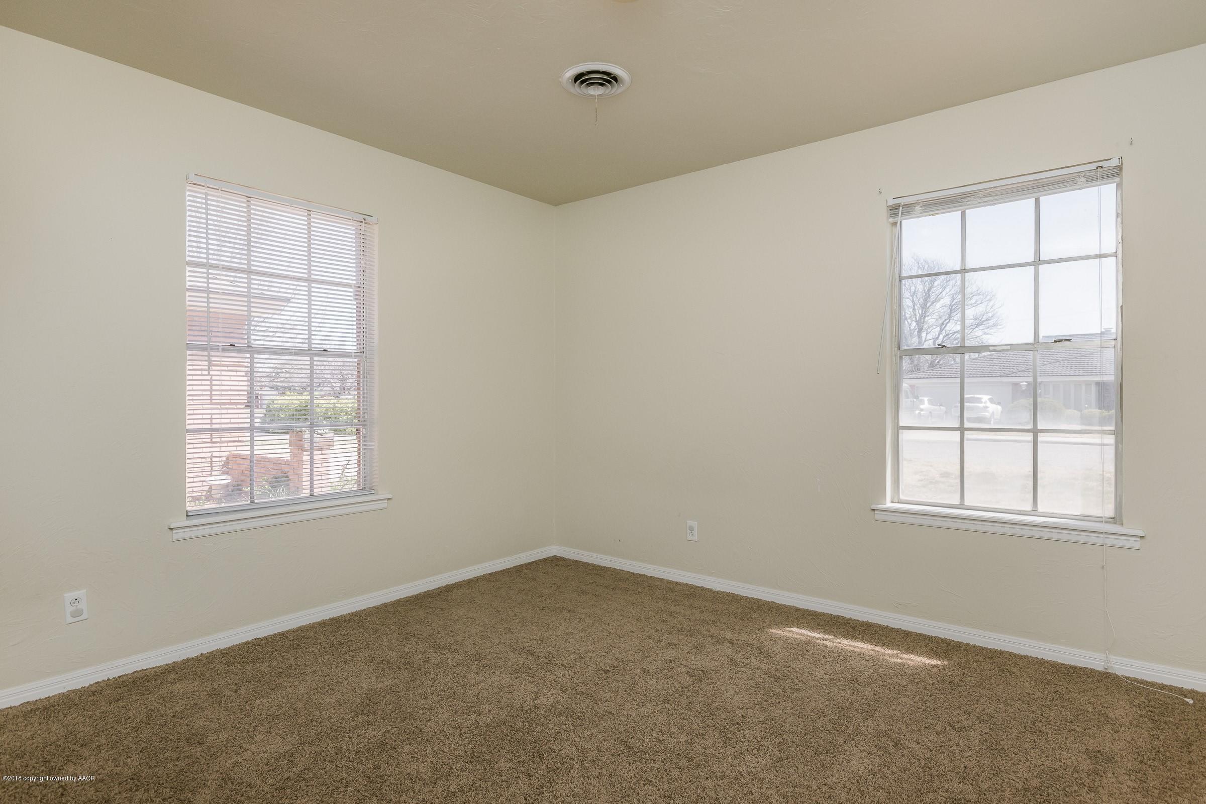 3312 Lombard Road Amarillo, TX 79106 - Photo 19 of 23 an empty room with a window