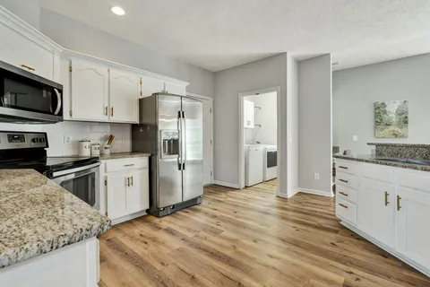 $514,900 | 6806 Anchorage Lane, Hixson, TN 37343