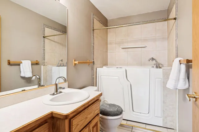 $269,000 | 1012 18th Avenue Southeast, Forest Lake, MN 55025