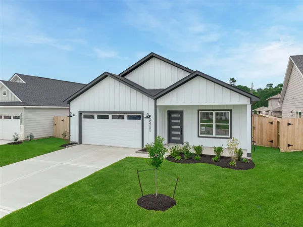 $289,900 | 25701 John Wayne Drive, Splendora, TX 77372
