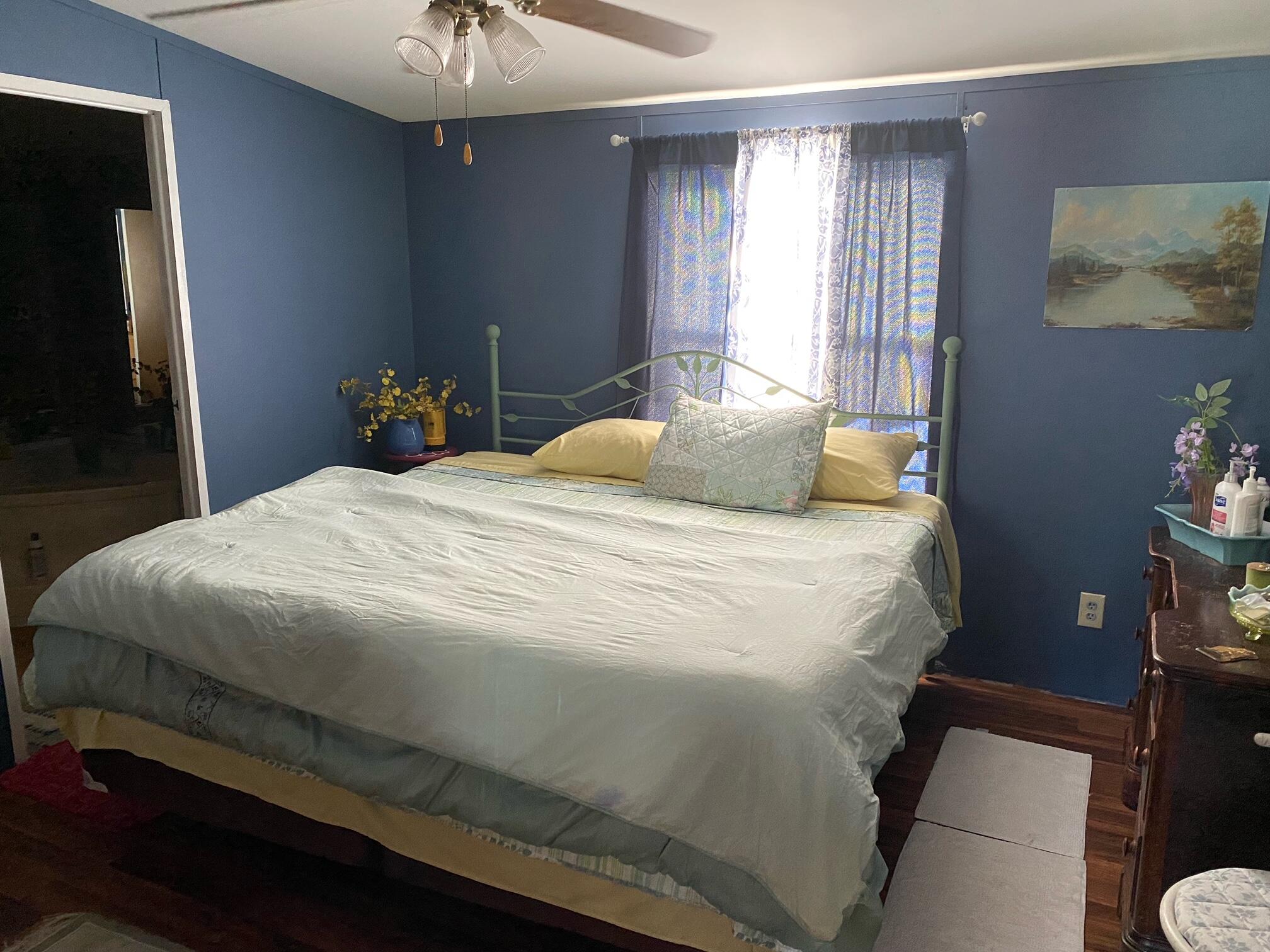 539 East 40 1/2 Road Cadillac, MI 49601 - Photo 17 of 28 Master bedroom