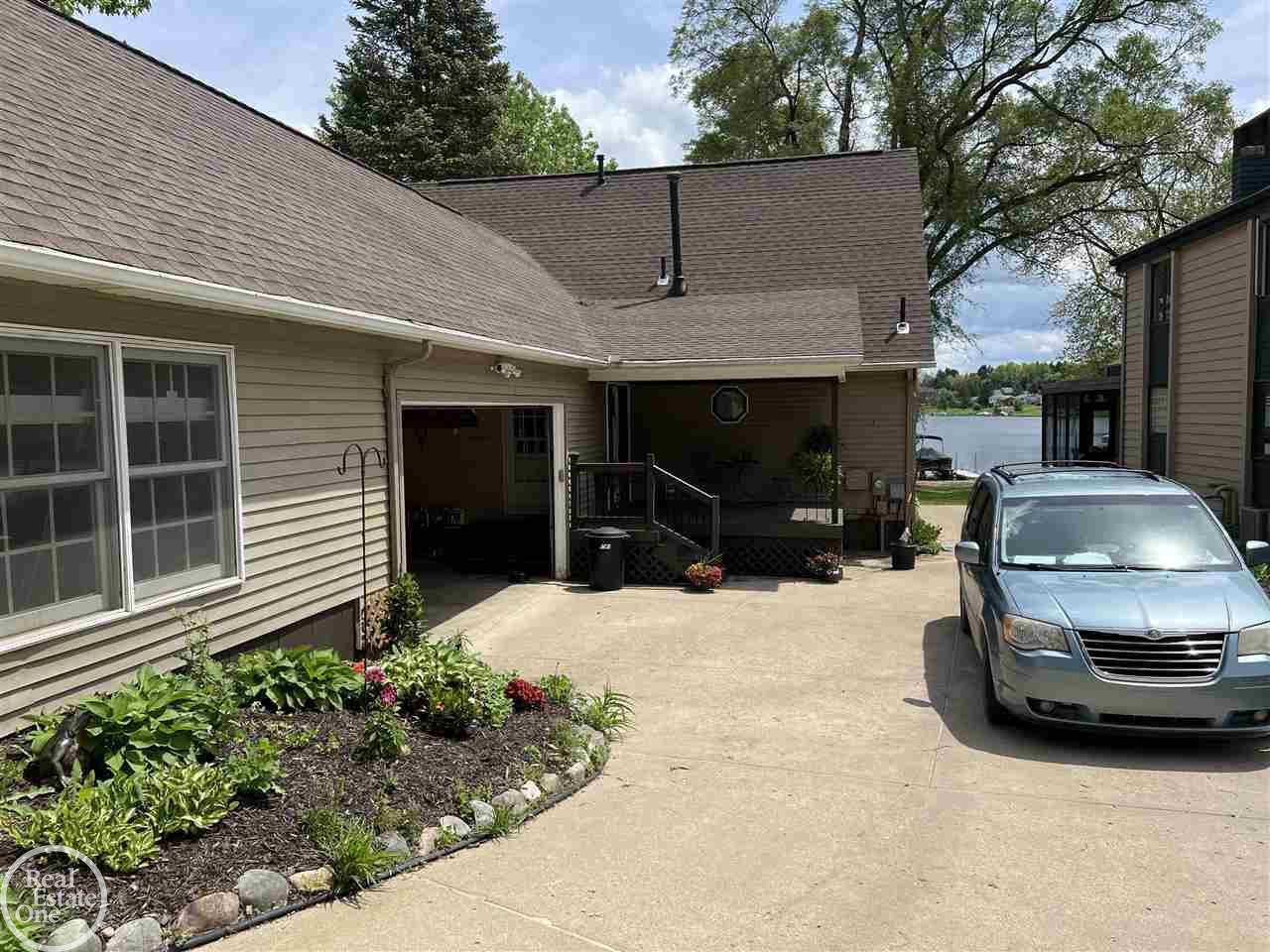 2629 Rubbins Road Howell, MI 48843 - Photo 48 of 63