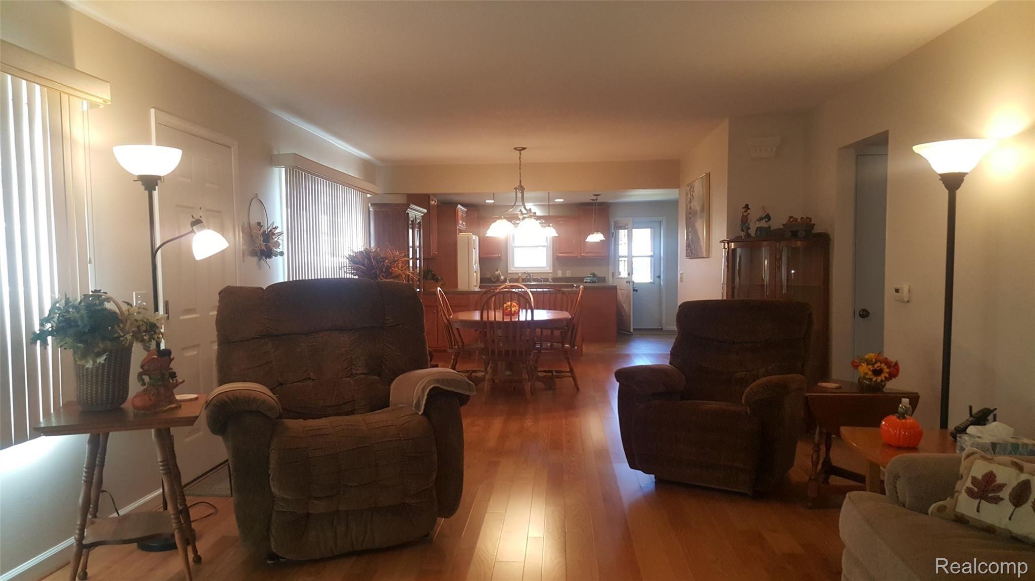 7690 Greenwood Road Jackson, MI 49201 - Photo 33 of 36 20201031_133000.jpg