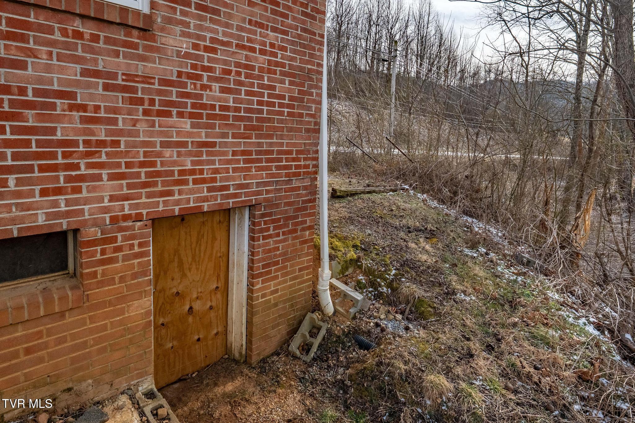 1253 Highway 321 Hampton, TN 37658 - Photo 15 of 45 1253 Highway 321 (15 of 48)