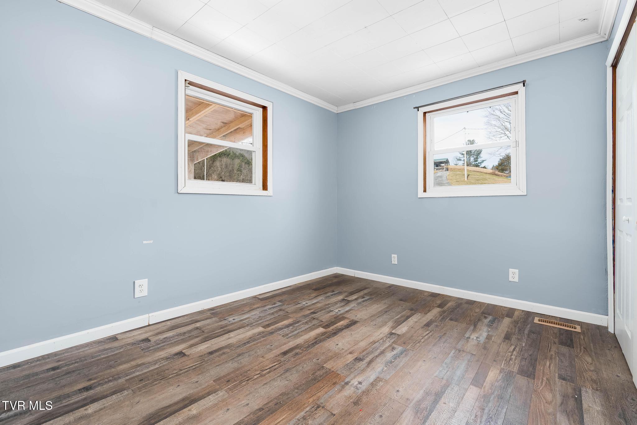 1253 Highway 321 Hampton, TN 37658 - Photo 33 of 45 1253 Highway 321 (31 of 48)