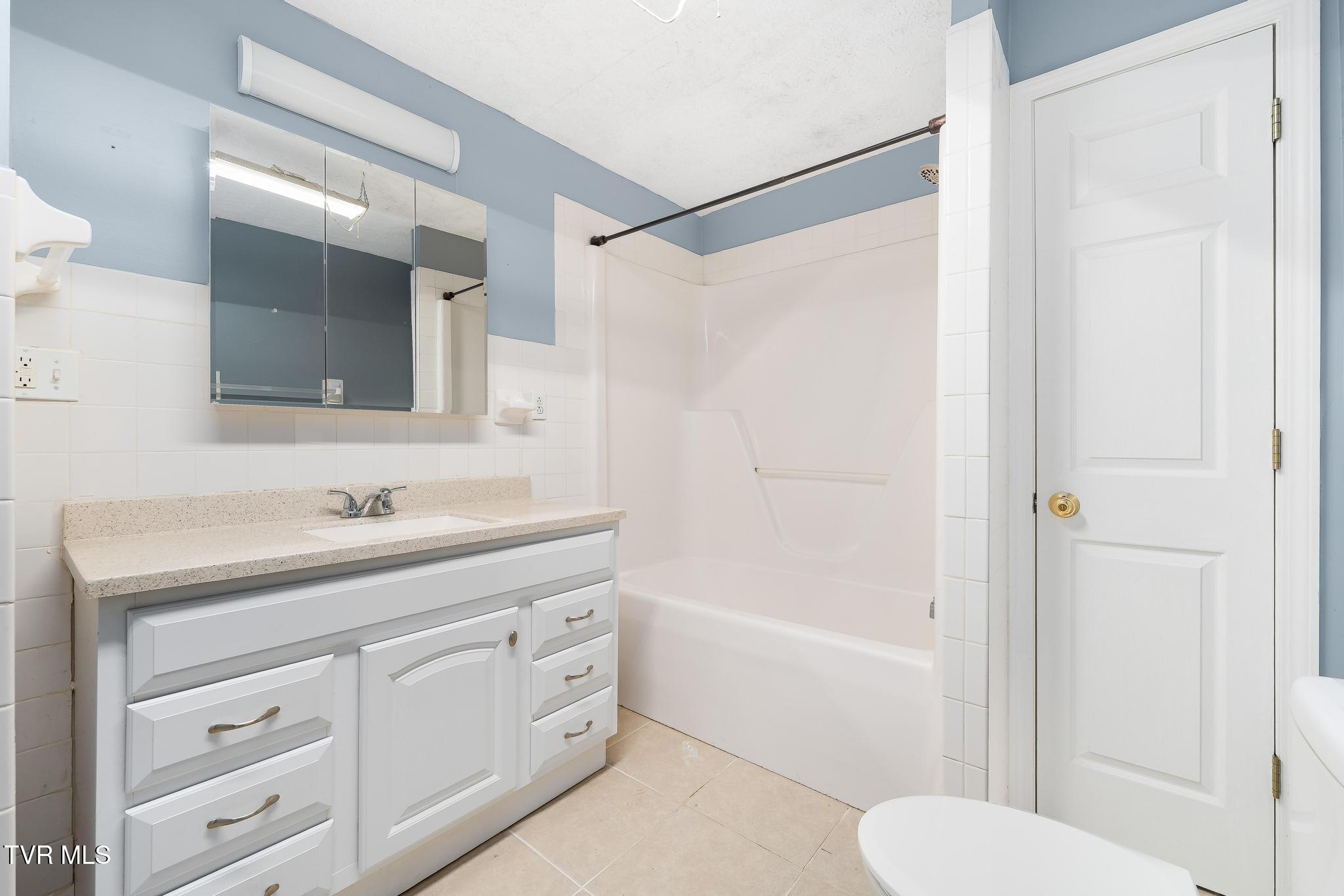 1253 Highway 321 Hampton, TN 37658 - Photo 39 of 45 1253 Highway 321 (35 of 48)