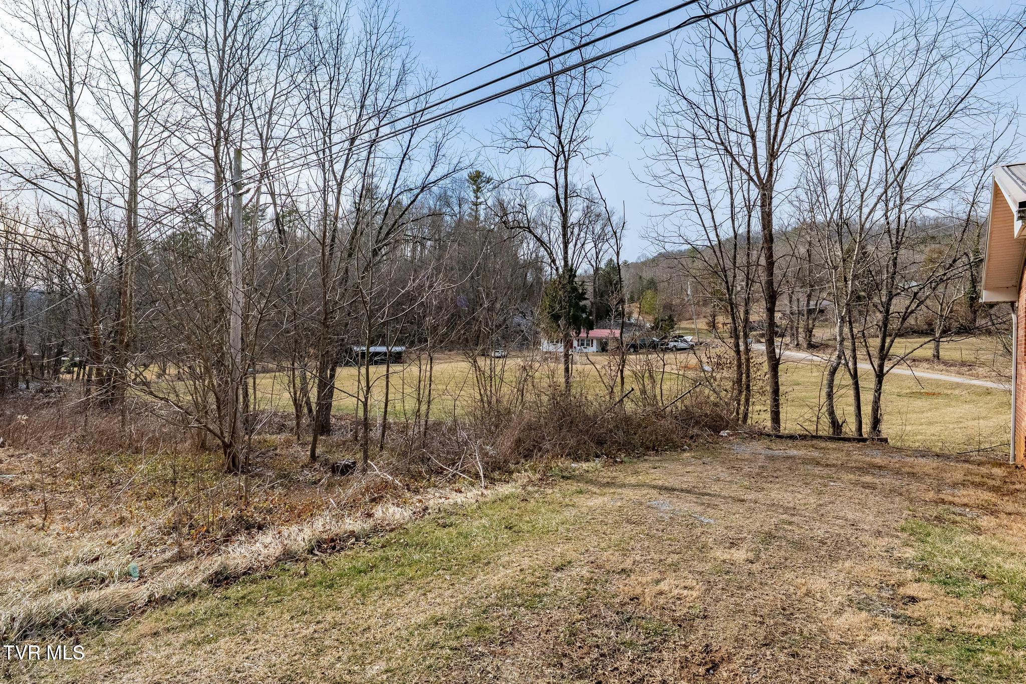 1253 Highway 321 Hampton, TN 37658 - Photo 5 of 45 1253 Highway 321 (5 of 48)