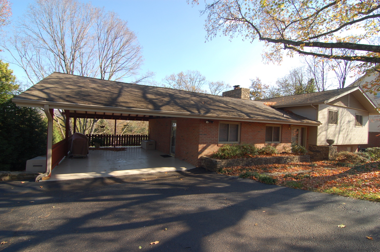 3630 Winding Way Road Southwest Roanoke, VA 24015 - Photo 9 of 53 Winding Way0101