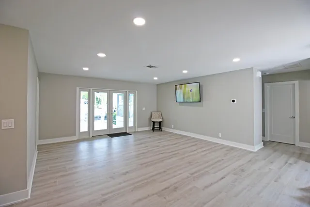 $5,200 | 106 Periwinkle Drive, Hypoluxo, FL 33462