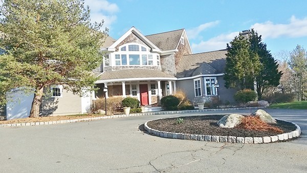 7 Big Rock Road Manchester, MA 01944 - Photo 2 of 25 Gallery Image 2