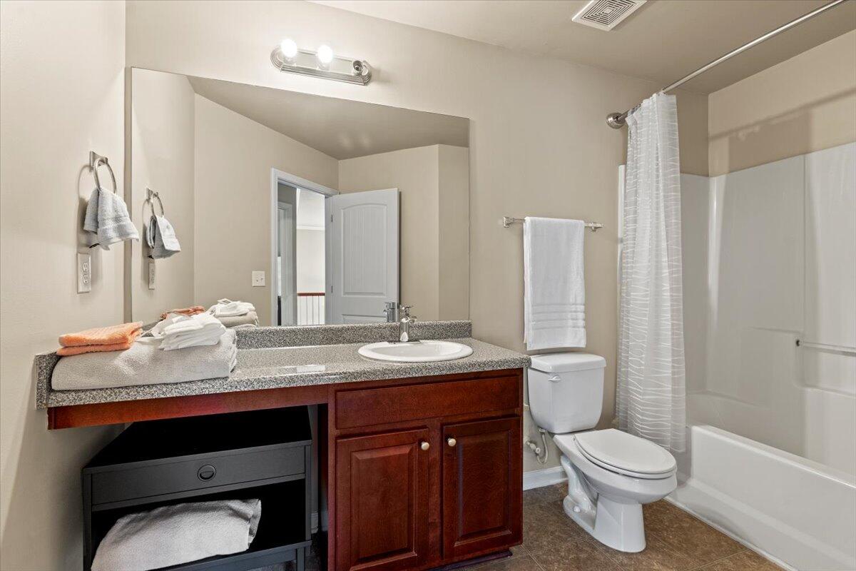 2017 Willhaven Drive Augusta, GA 30909 - Photo 30 of 40 30-Hallway Bathroom