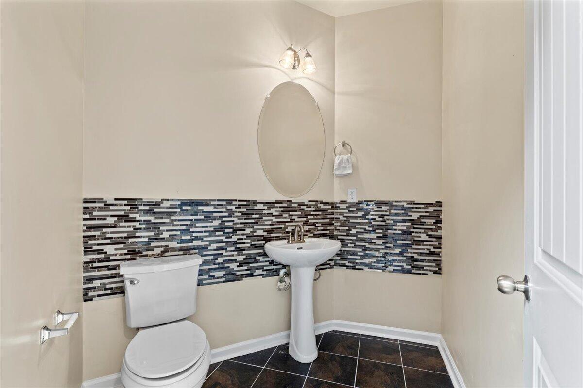 2017 Willhaven Drive Augusta, GA 30909 - Photo 6 of 40 06-Guest Bath