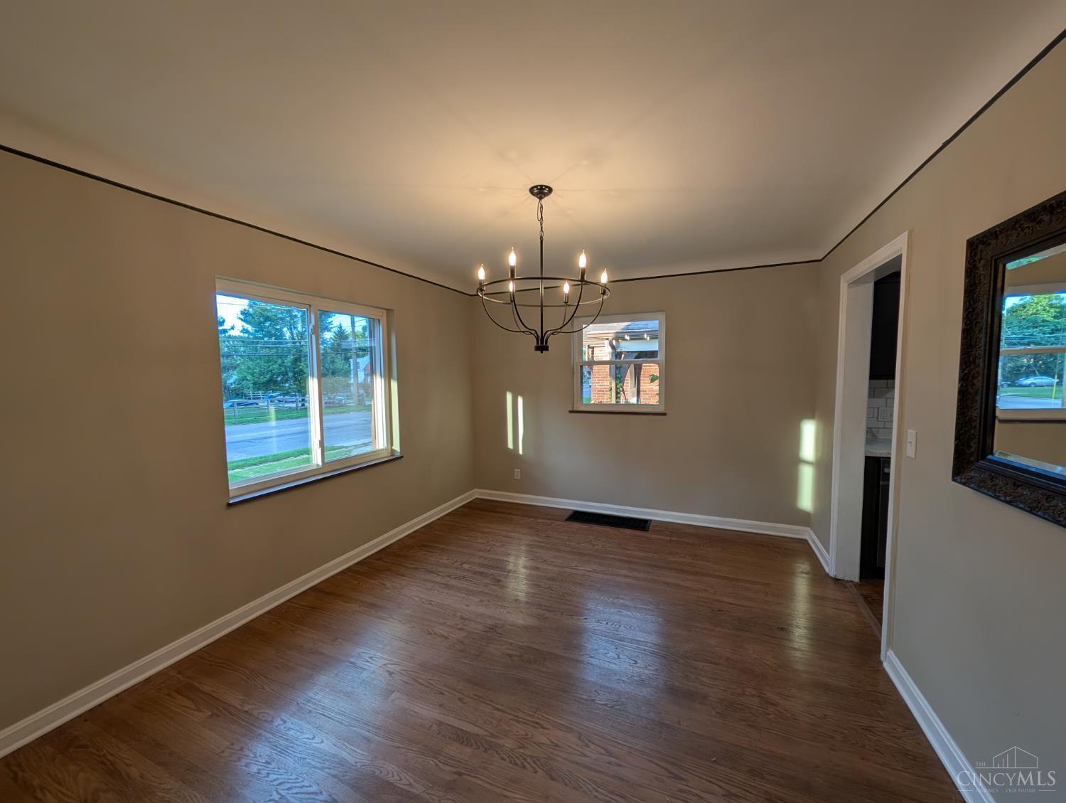 1127 West North Bend Road Cincinnati, OH 45224 - Photo 5 of 23