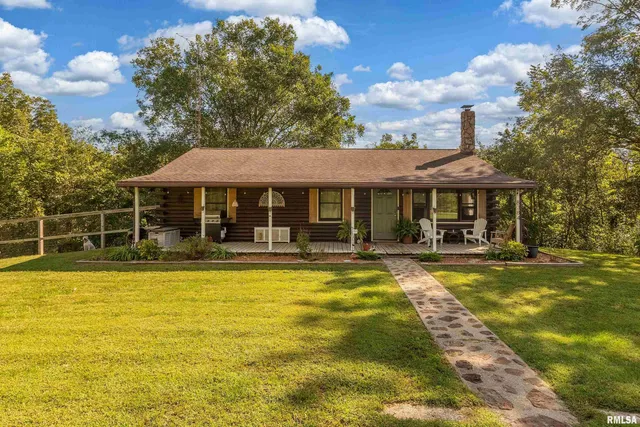 $220,000 | 8384 Hickory Ridge Road, Murphysboro, IL 62966