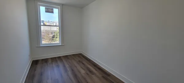 $2,500 | 3207 North Wilton Avenue, Unit 2, Chicago, IL 60657