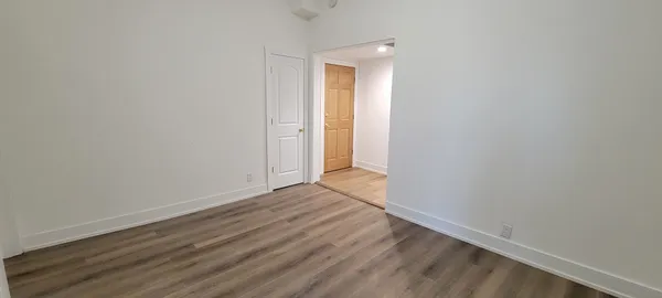 $2,500 | 3207 North Wilton Avenue, Unit 2, Chicago, IL 60657