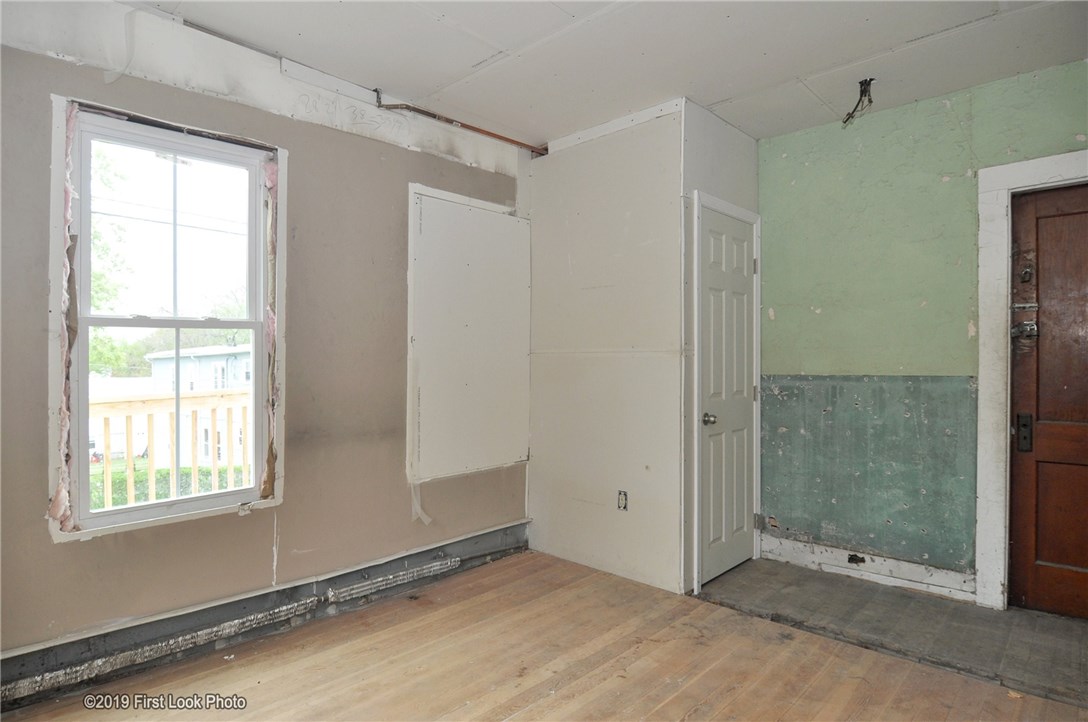 48 Thomas Street Woonsocket, RI 02895 - Photo 8 of 38 Gallery Image 8