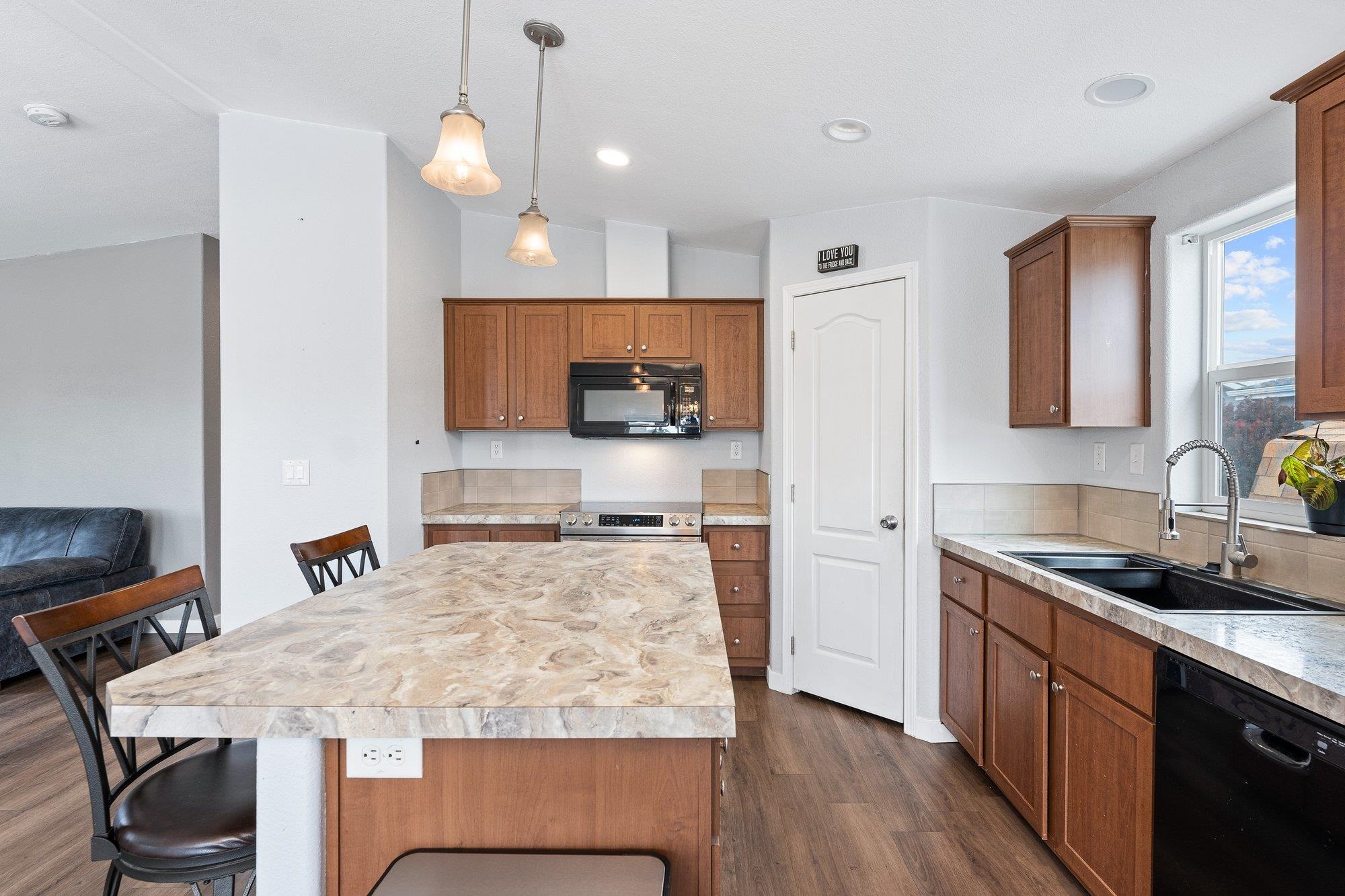 10510 West Richland Road, Unit 105 Cheney, WA 99004 - Photo 6 of 26