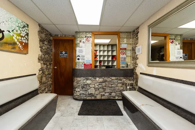 $3,988 | 207 Ocean Parkway, Unit 1J | Kensington