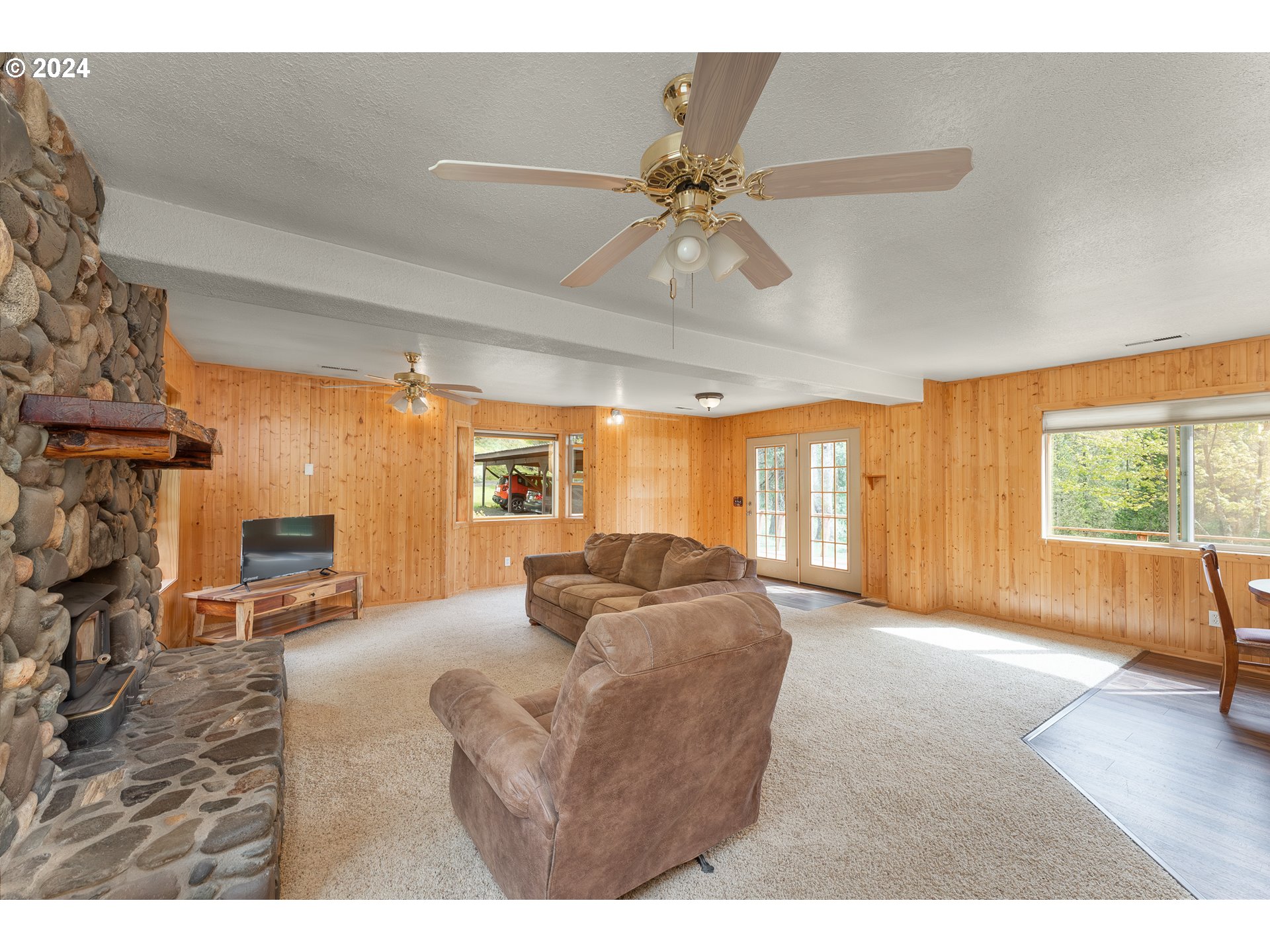 5756 Little River Road Glide, OR 97443 - Photo 3 of 48 Gallery Image 3
