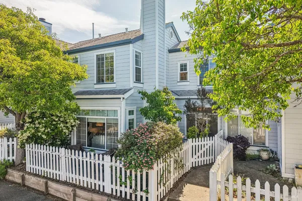 $639,000 | 326 Commodore Drive, Richmond, CA 94804